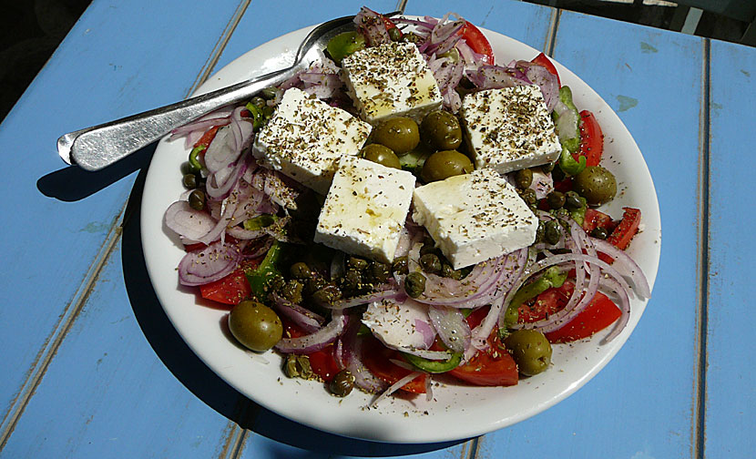 Grekisk sallad alá Kira Pothiti. Schinoussa.