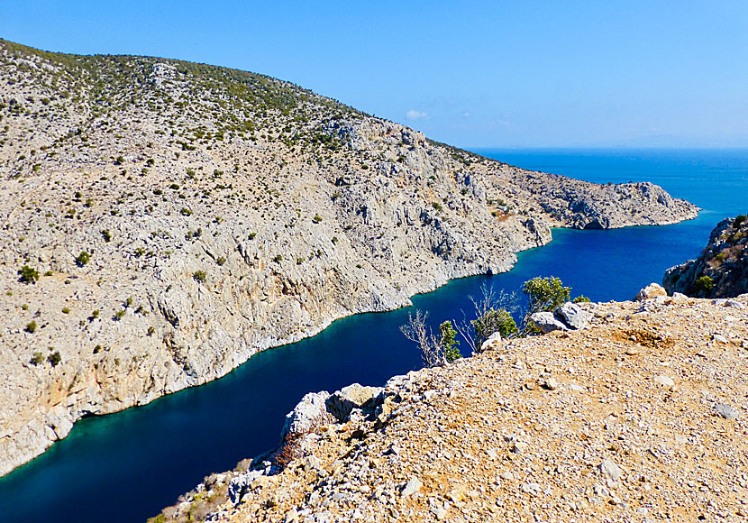 Fjorden som leder in till byn Rina och Vathydalen på Kalymnos i Grekland.