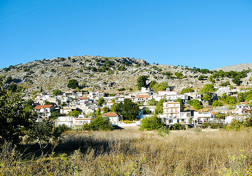 Den genuina byn Tzermiado på Lasithiplatån. 