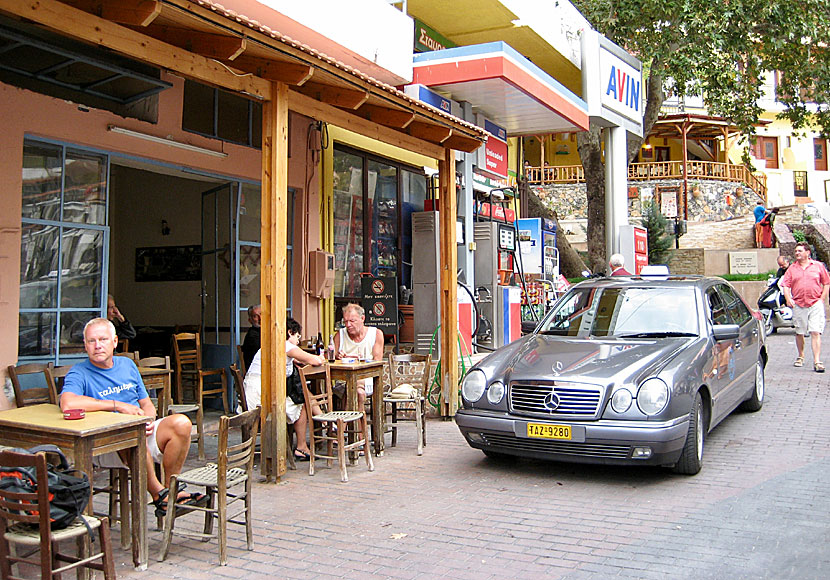Kaféer och restauranger i Spili.
