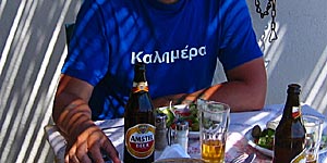 Kalimera betyder godmorgon.