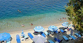 Nos beach p&aring; Symi.