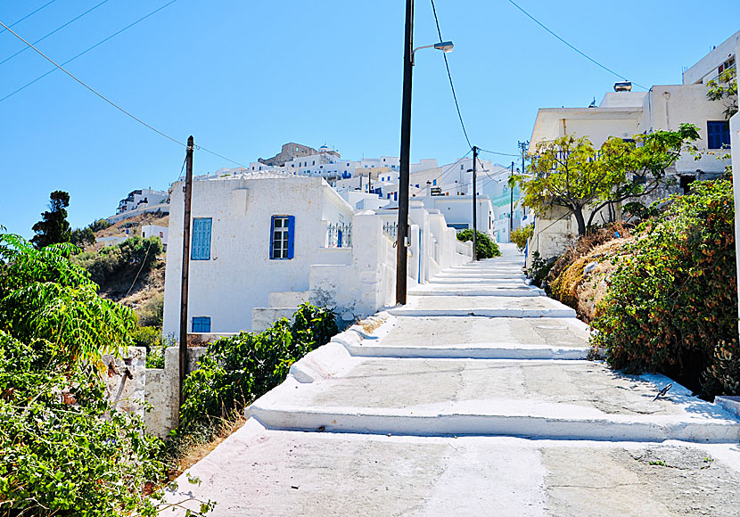 Den långa trappan från Pera Gialos till Chora på Astypalea.