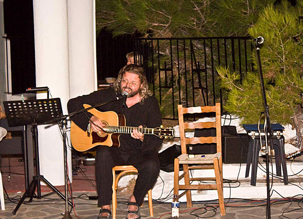 Konsert p&aring; Kalymnos