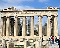 Parthenon p&aring; Akropolis.
