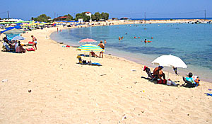 Stavros beach p&aring; halv&ouml;n Akrotiri n&auml;ra Chania p&aring; Kreta.