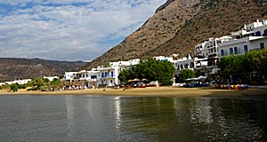 Kamares.
