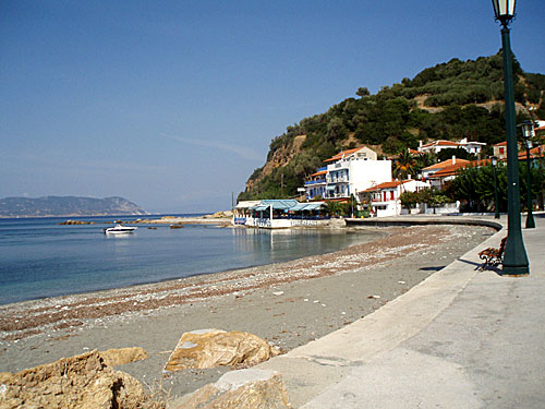 Nere i Loutraki. Skopelos .