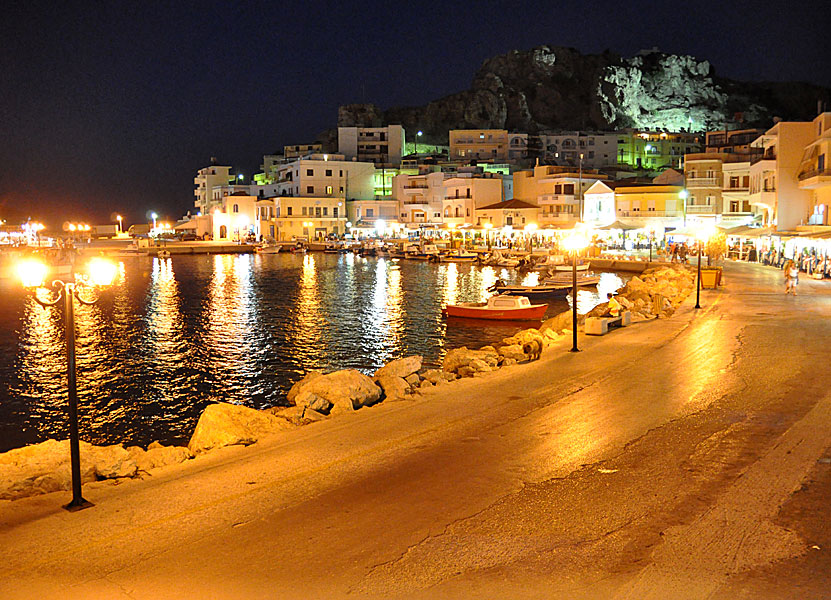 Hamnpromenaden i Pigadia på Karpathos.