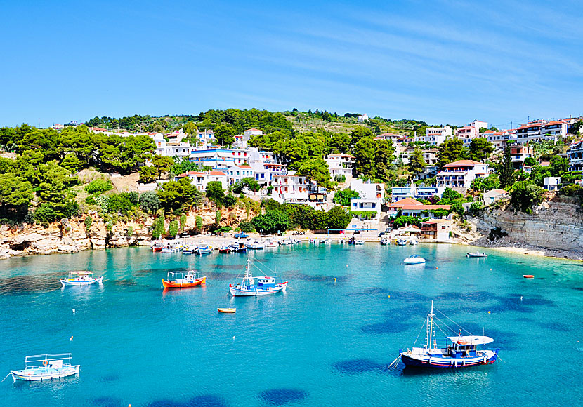 Vackra Votsi på Alonissos i Grekland.