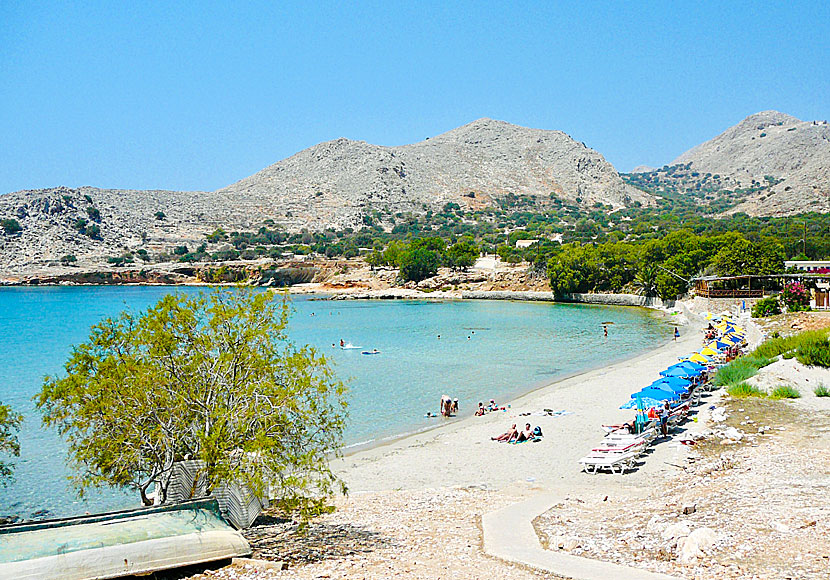 Pondamos beach och Nick's Taverna på Chalki.