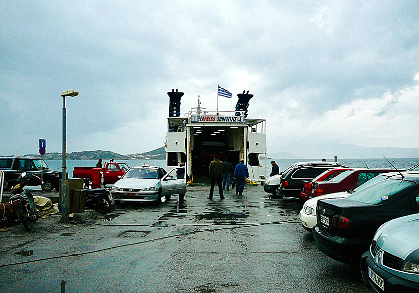 Express Skopelitis i hamnen på Naxos.