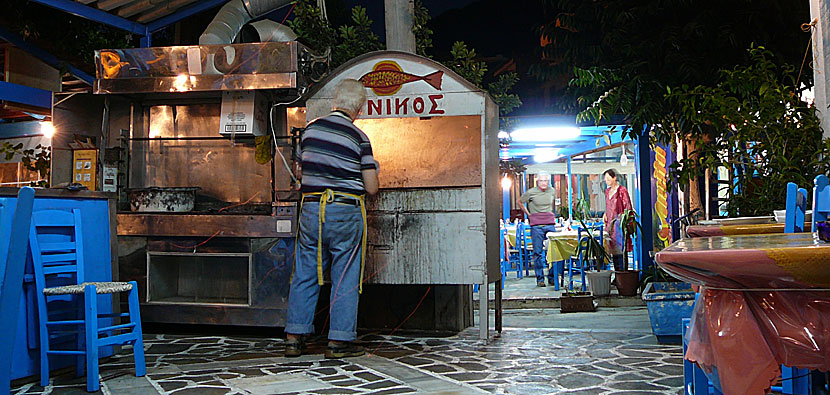 Grillen på Nikos Taverna på Fourni.