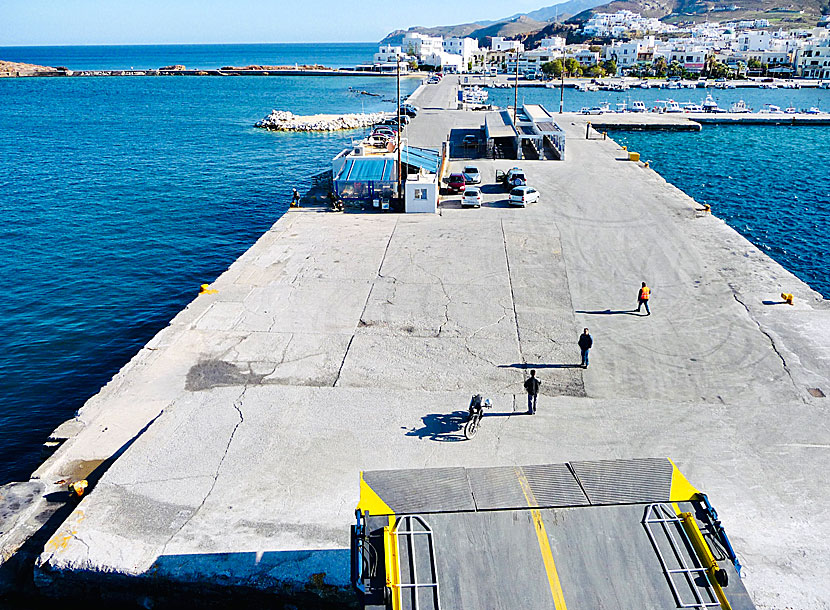 Hamnen i Naxos stad.