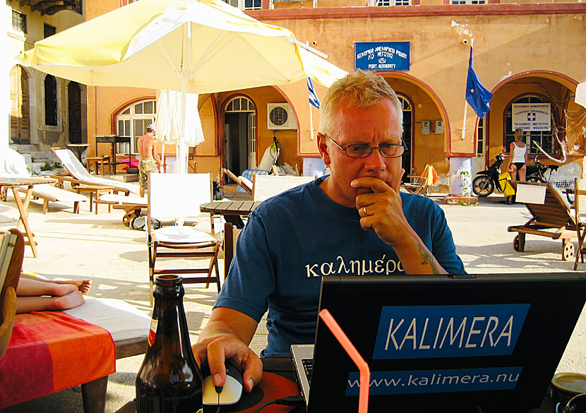 Kafé Faros i hamnen i Megisti på Kastellorizo 