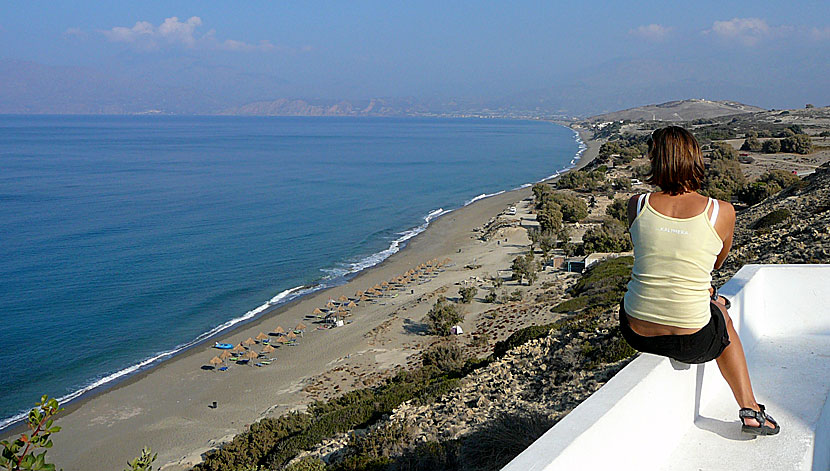 Stränderna Komos och Kalamaki beach norr om Matala. Kreta.