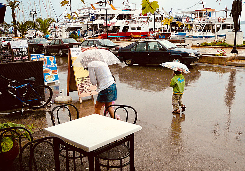 Regn i Nidri på Lefkas.