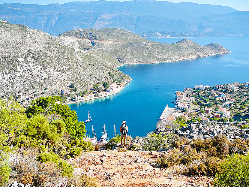 Vy över Megisti på Kastellorizo och Kaz i Turkiet. 