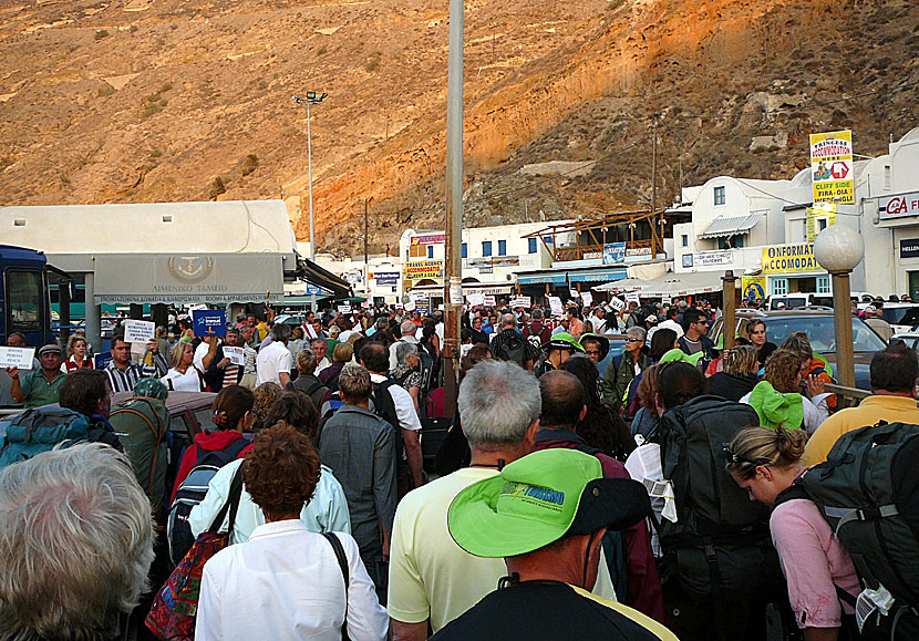 Hamnen på Santorini i oktober.