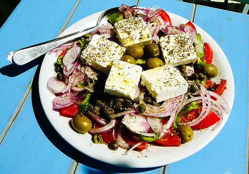 Grekisk sallad alá Kira Pothiti. Schinoussa.