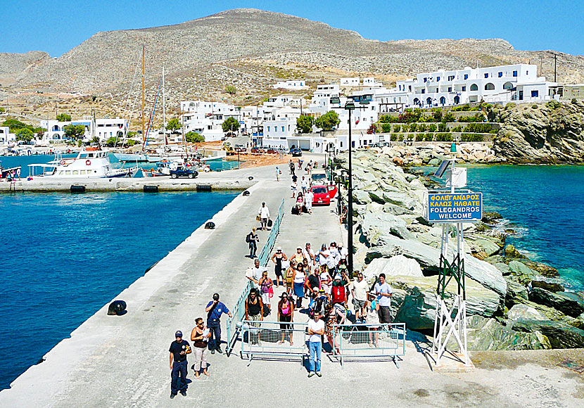 Hamnen på Folegandros.