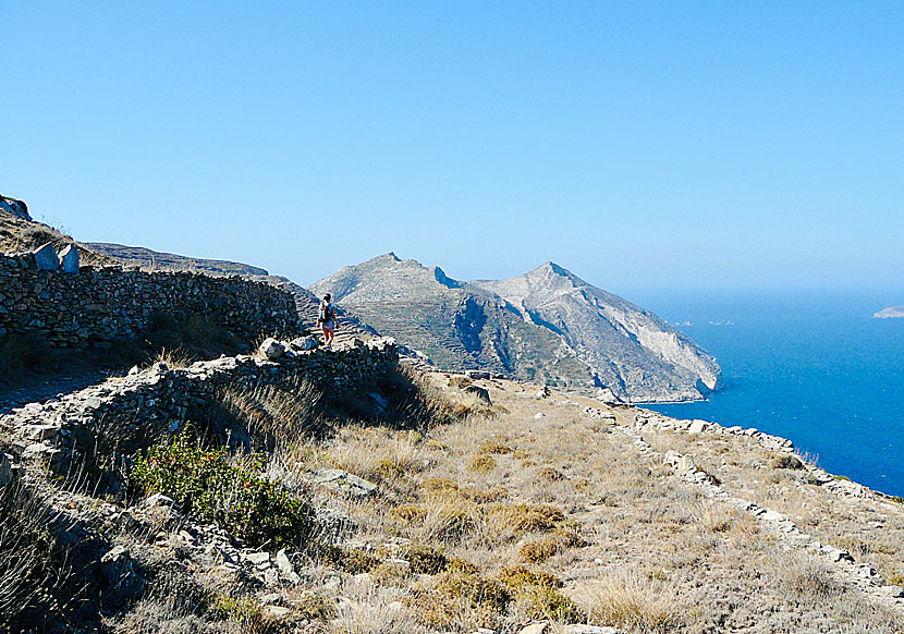 Vandra till Episkopi på Sikinos i Kykladerna.