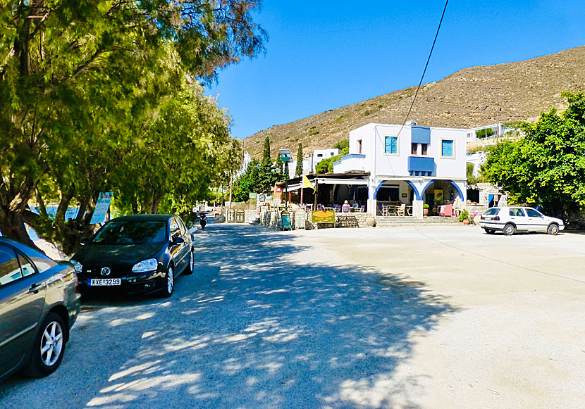 Strandpromenaden i Emporios.