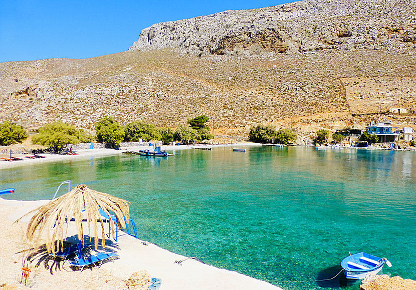 Palionisos beach och Taverna Ilias på Kalymnos.