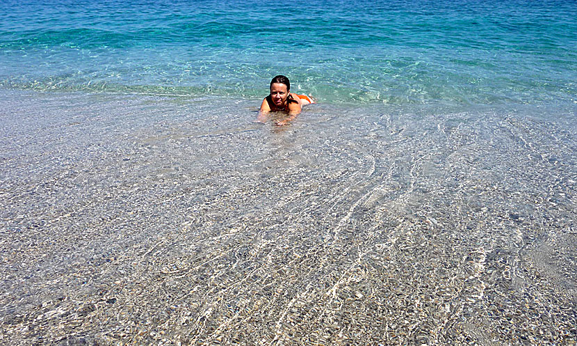Det underbara vattnet vid Kyra Panagia beach på Karpathos.