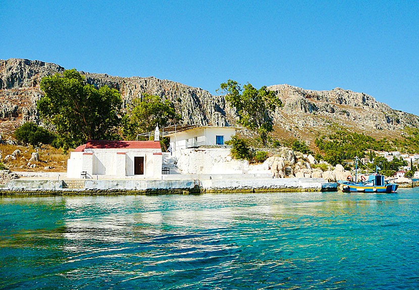 Till Saint George beach på Kastellorizo kan du åka badbåt och utflyktsbåt.