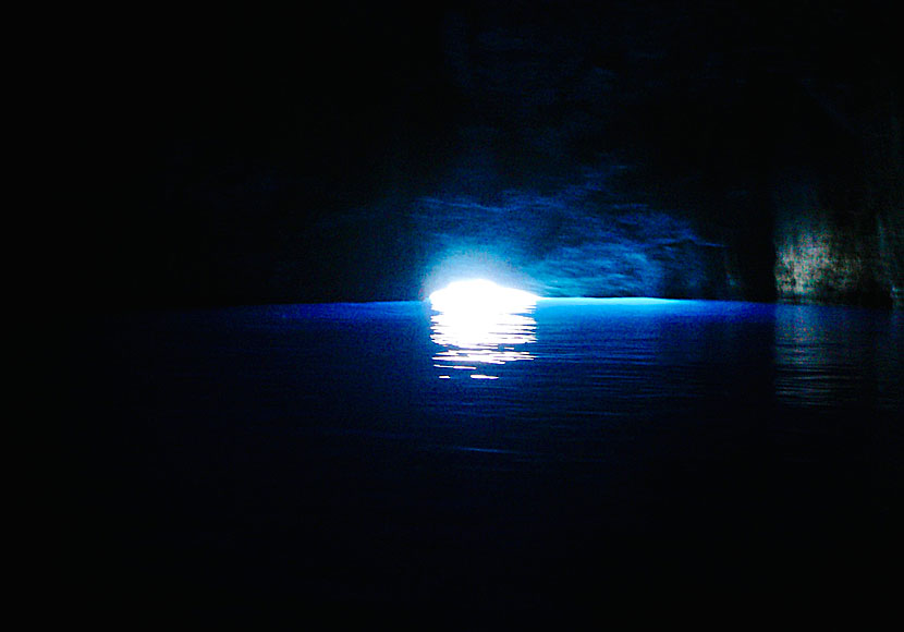 Simma, bada och dyka i Blue cave på Kastellorizo. 