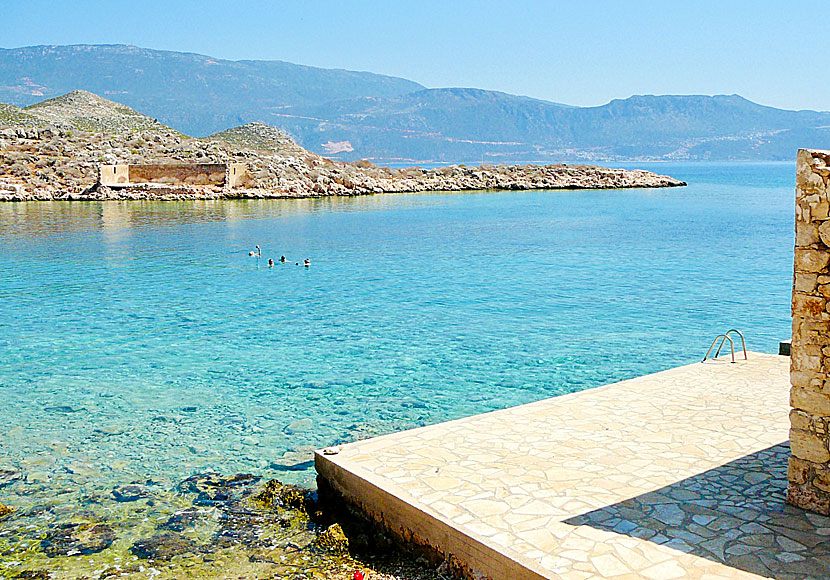 Badplatser och stränder på ön Kastellorizo nära Kaz i Turkiet.  