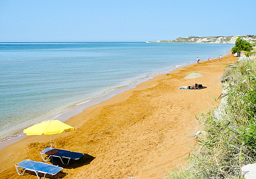 Missa inte stränderna Xi, Megas Lakos och Petani när du reser till Lixouri på Kefalonia.