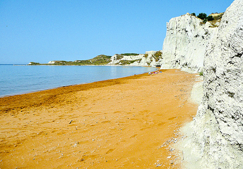 Xi beach är tre kilometer lång och är en idealisk strand för familjer med små barn som reser till Kefalonia.