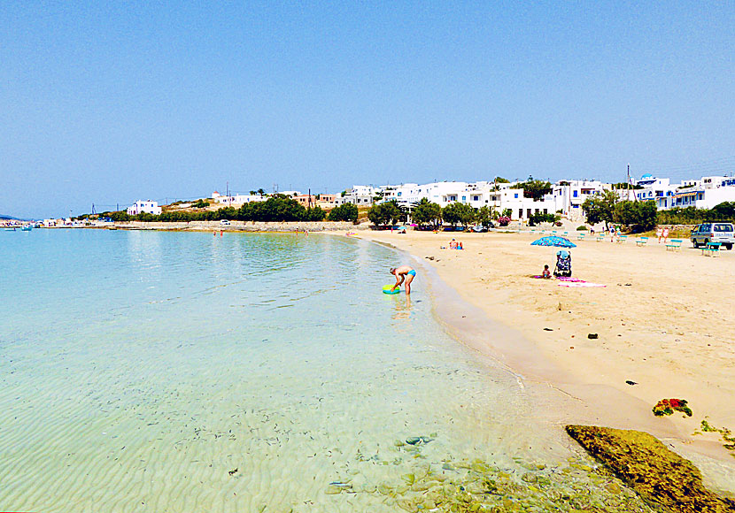 Sandstranden i hamnen  på Koufonissi.