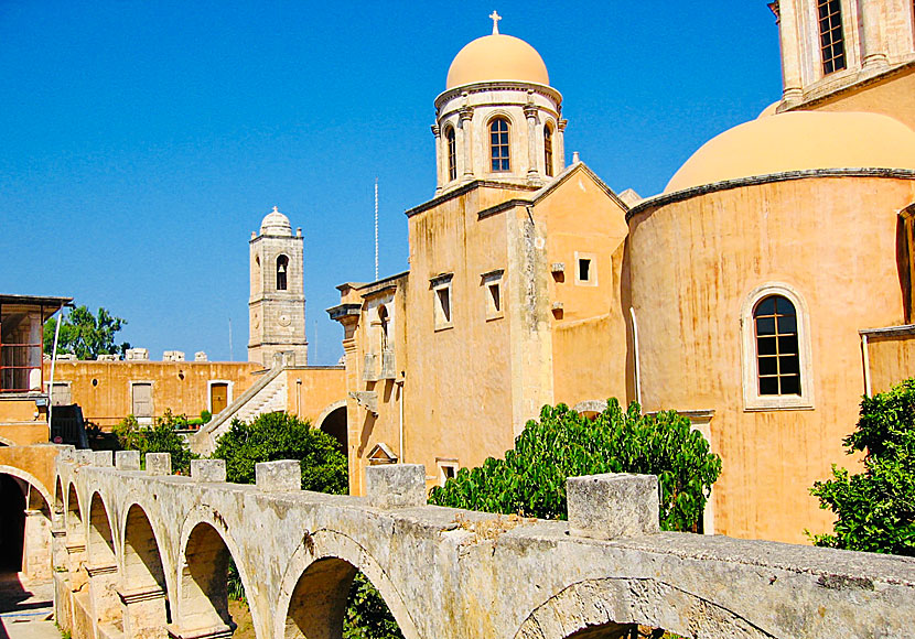 Det vackra klostret Agia Triada på Akrotirihalvön öster om Chania på Kreta.