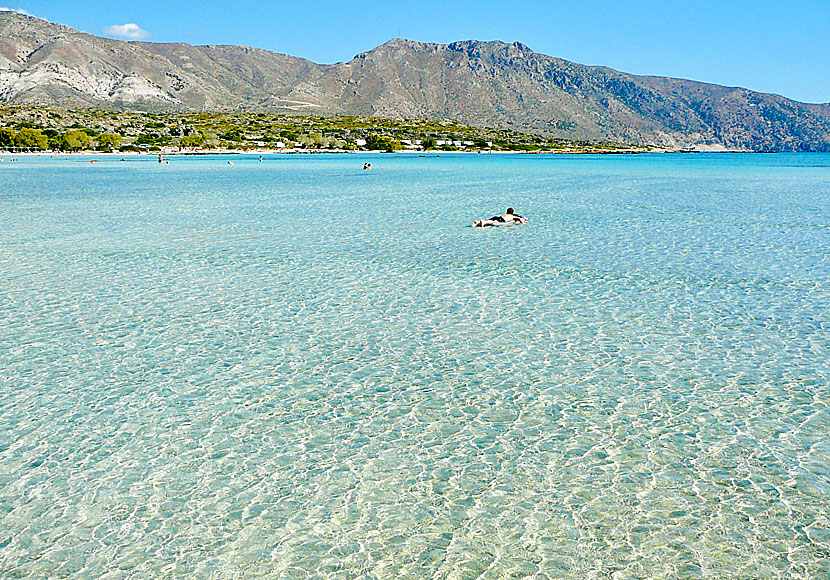 Den rosafärgade sandstranden Elafonissi beach på Kreta i Grekland.