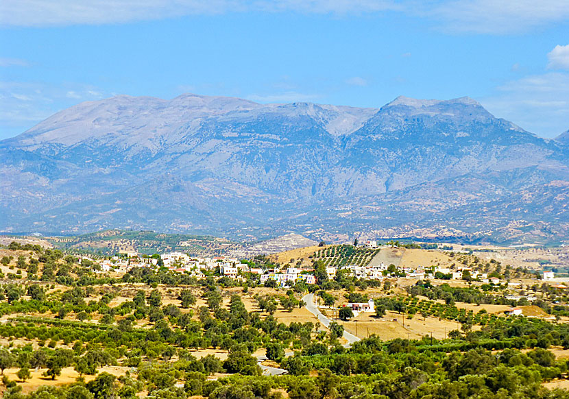 Byn Sivas på Kreta ligger söder om Zaros och nordost om Matala. 