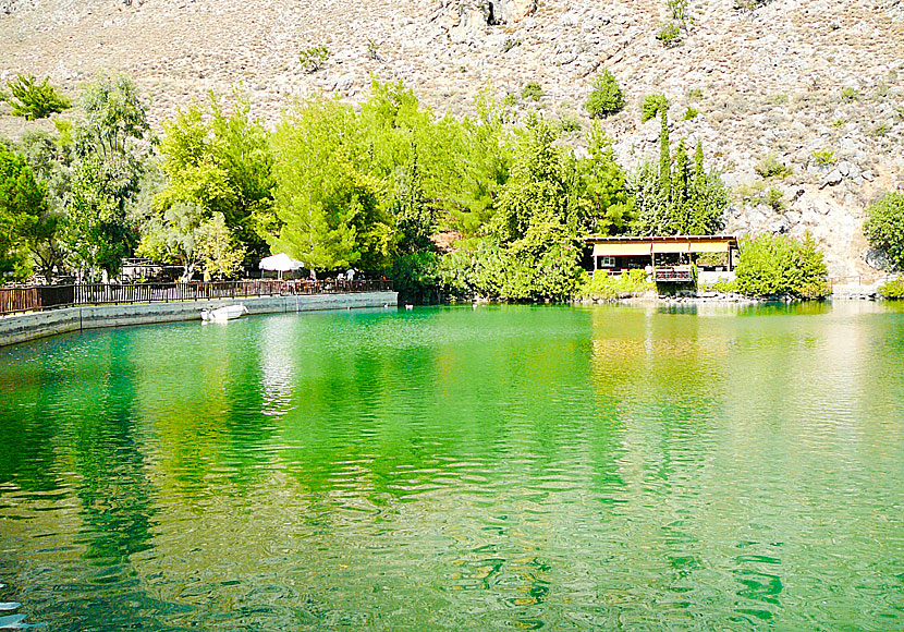 Votamos lake i Zaros på Kreta där man kan äta forell.