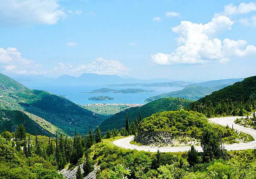 Hyra och köra moped och bil på Lefkas.