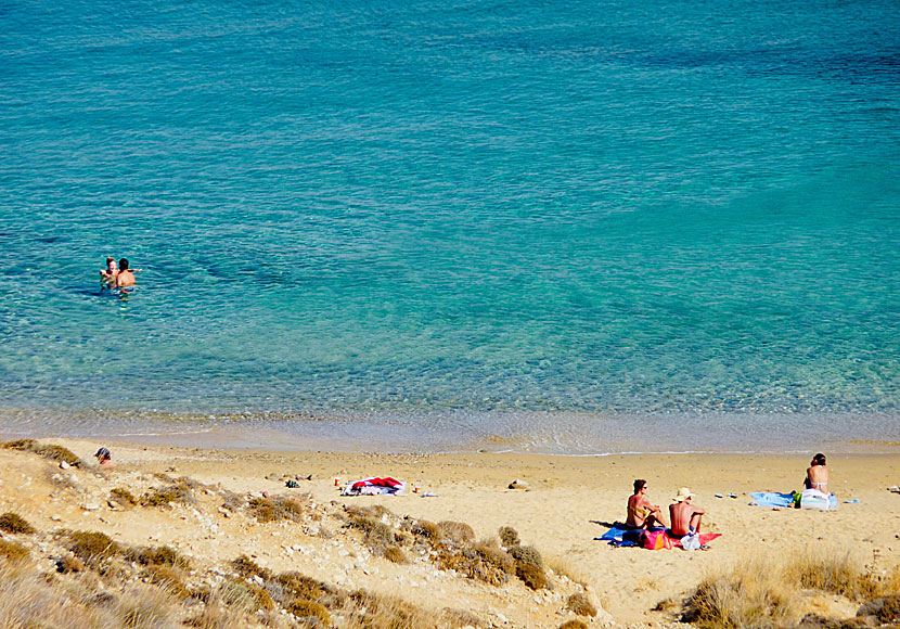 Agios Sostis är en av få oexploaterade stränder på Mykonos.