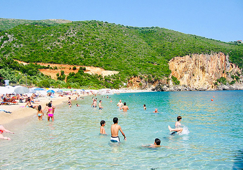 Den barnvänliga stranden Lichnos i Parga. 