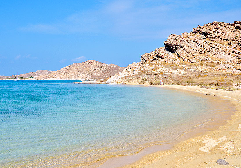 Tourkou Ammos beach är en av två stränder i Cultural Park of Paros. 