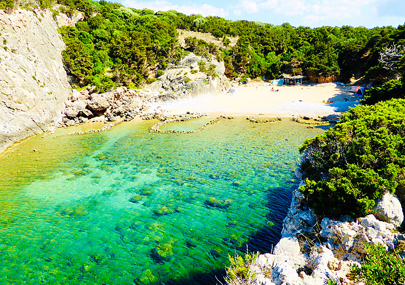 Glossa beach nära Voidokilia norr om Pylos på Peloponnesos.