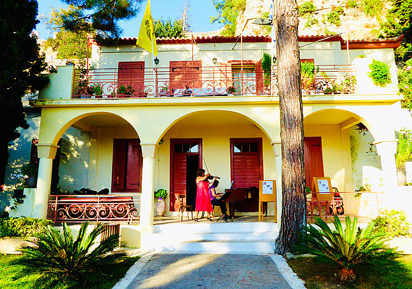 Konserter med klassisk musik i Koroni och Castle of Koroni.