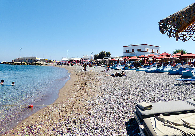 Taverna Meltemi på bortre delen av Elli beach.