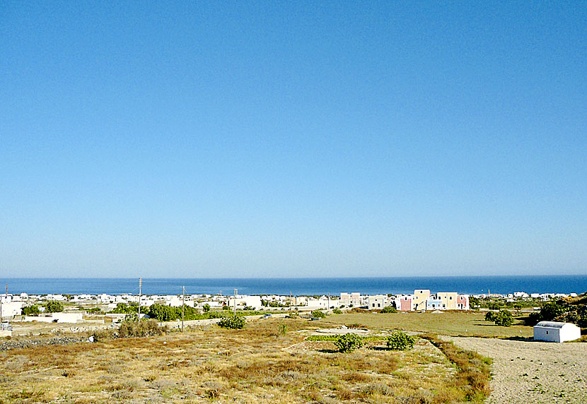 Utsikt från vår balkong på Spiti Emborio i Emborio. Santorini