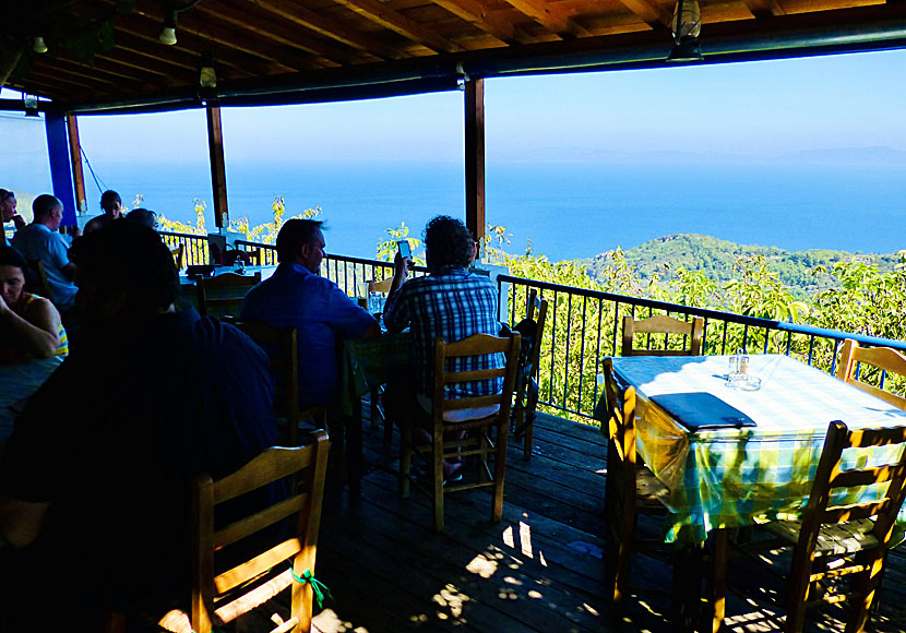 Lukas Taverna i Manolates på Samos.