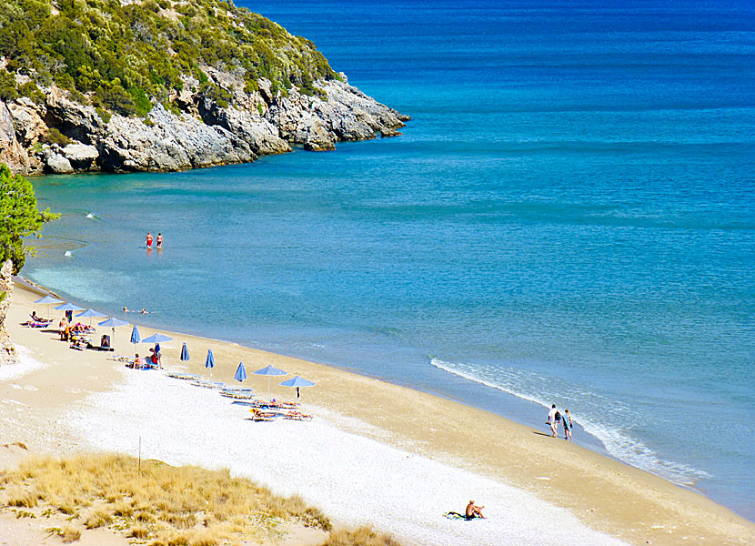 Sandstranden Psili Ammos 2 på Samos består av vit sand.