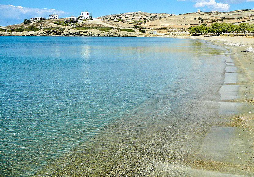 Livadi beach på Schinoussa.